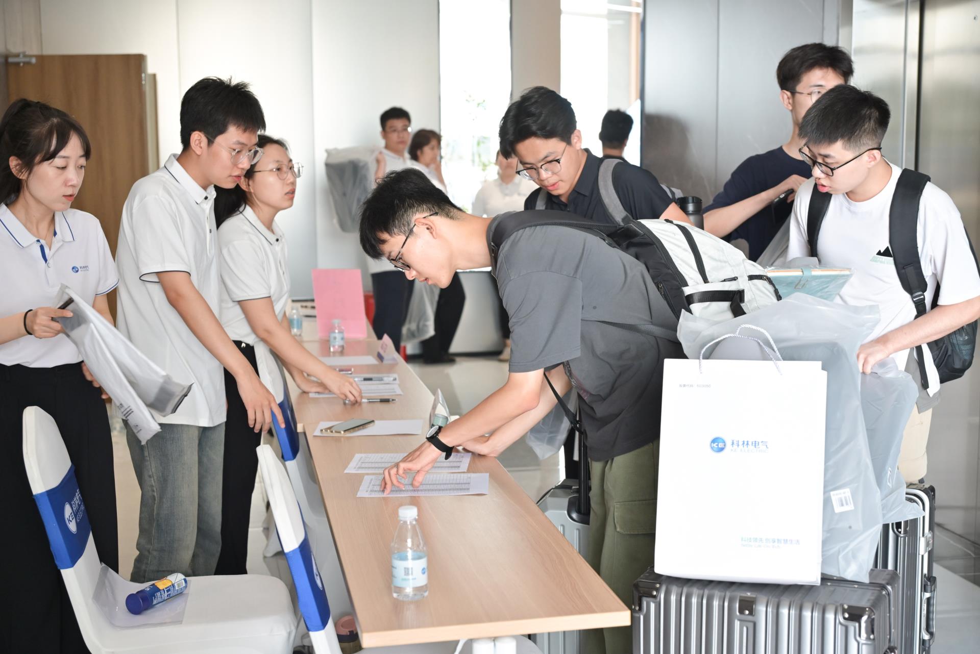 ������Z6(�й���֤)�������޹�˾����